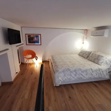 Via Scaldasole 14 Apartment Milan